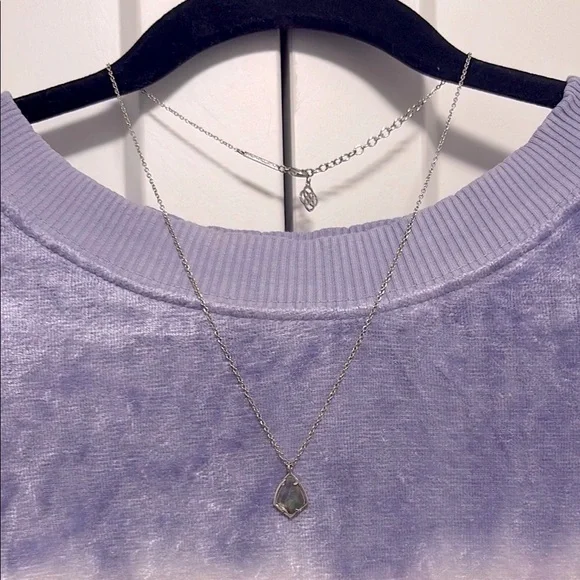 EUC [Kendra Scott] Cory Faceted Gray Translucent Stone Silver Pendant Necklace - Picture 9 of 12